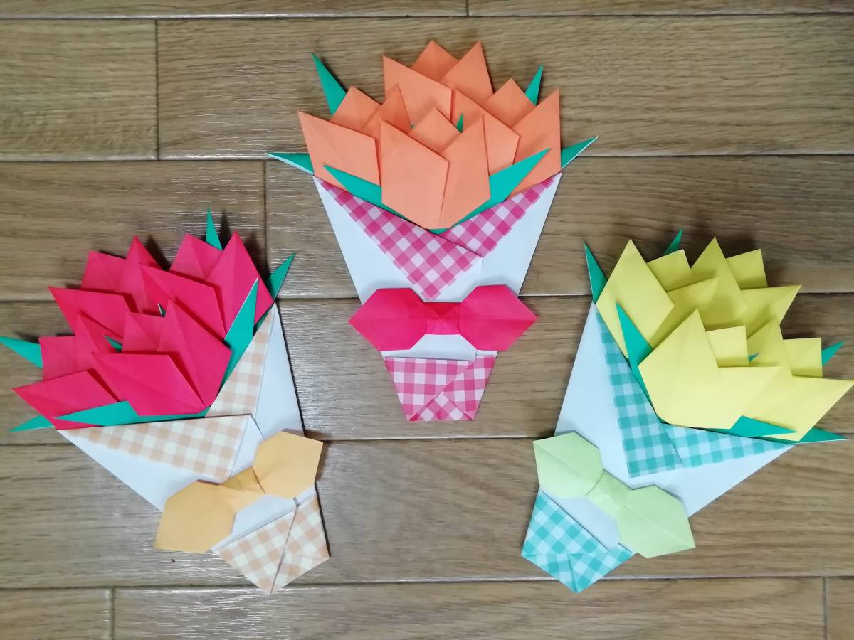 あり 折り紙 チューリップの花束 3 おりがみ 壁面飾り ハンドメイド2 折り紙 千代紙 売買されたオークション情報 Yahooの商品情報をアーカイブ公開 オークファン Aucfan Com