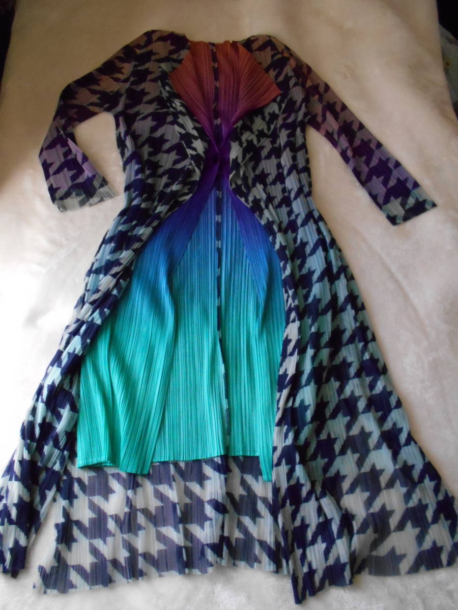 ☆青山店購入品！レア！プリーツプリーズ 二重シフォン重ね千鳥柄  