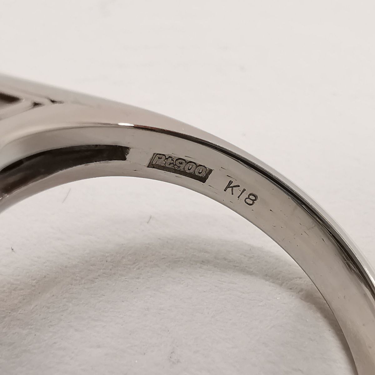 送料無料 指輪 リング K18/PT900 ブラックスターサファイア16.12ct ダイヤモンド0.22ct 総重量13.2g 14.5号 ケース 鑑定書付#6262 スターサファイア リング 指輪 指輪」の人気商品一覧・価格比較 - 価格.com