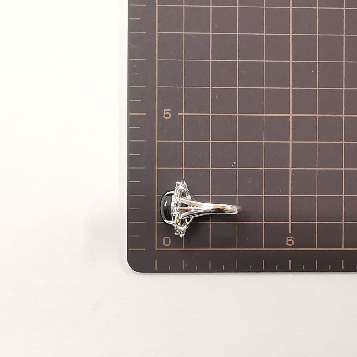 送料無料 指輪 リング K18/PT900 ブラックスターサファイア16.12ct ダイヤモンド0.22ct 総重量13.2g 14.5号 ケース 鑑定書付#6262 スターサファイア リング 指輪 指輪」の人気商品一覧・価格比較 - 価格.com