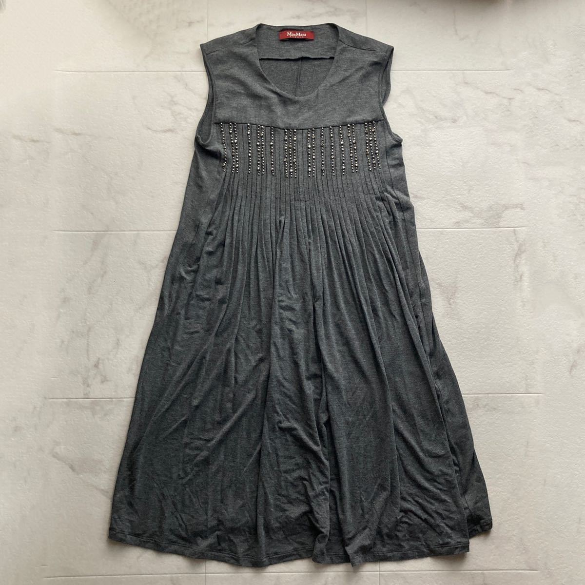  春夏/マックスマーラ/スムースジャージー ピンタック ワンピース/S/灰/Max Mara STUDIO/38/40/7号~9号(ワンピース)｜売買されたオークション情報、yahooの商品情報をアーカイブ公開 - オークファン ワンピース