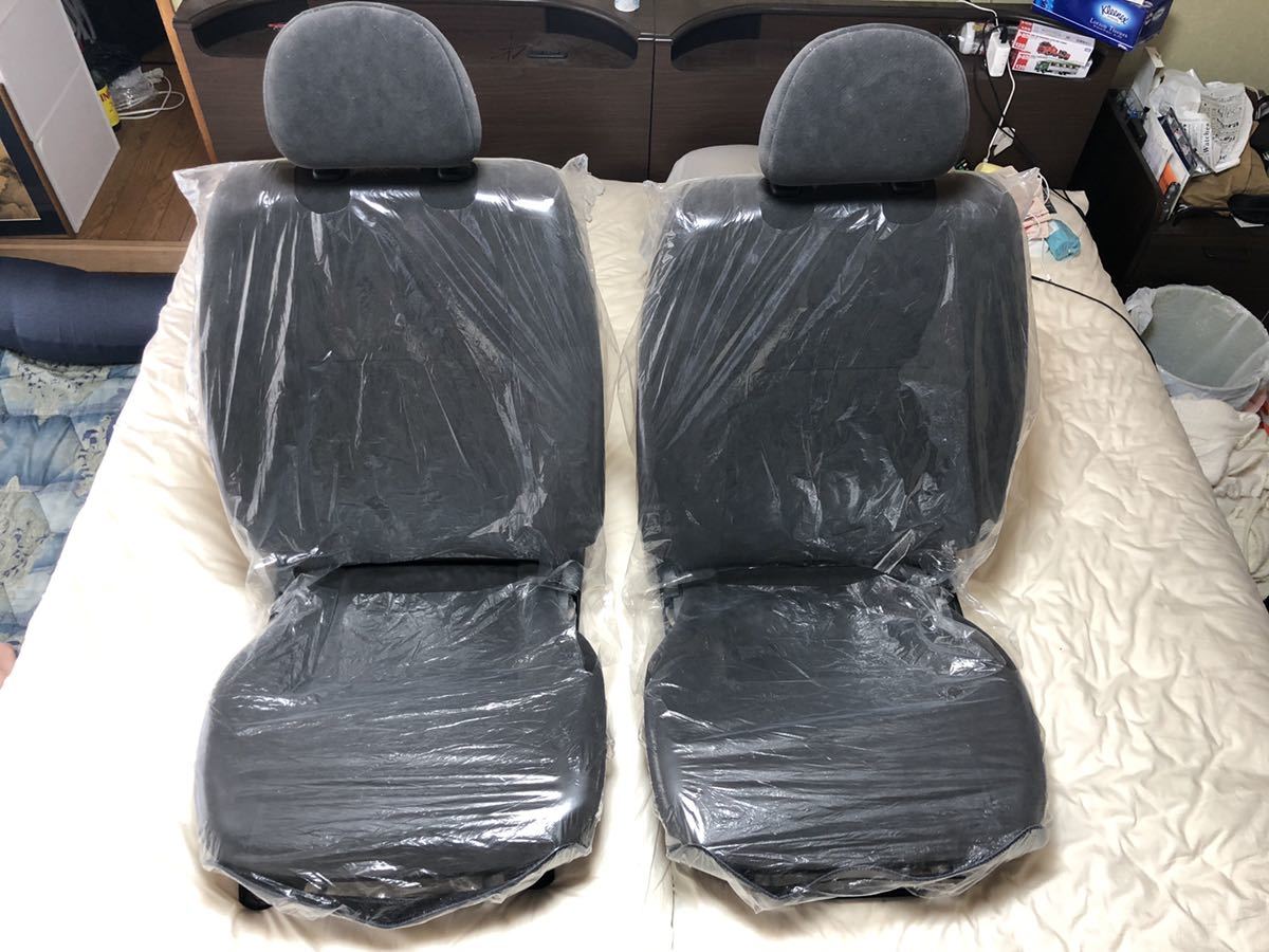 車 超貴重 ハイエース純正シート運転席助手席セット 新車外し分