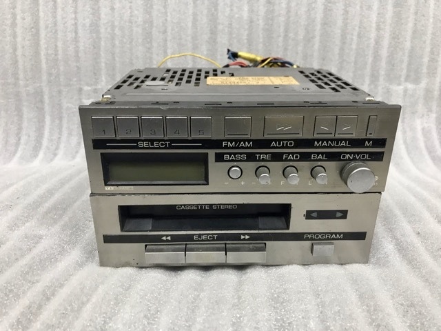 日産純正 日立 KMS-5701K カセットデッキR31スカイライン旧車ジャンク 中古ジャンク 部品用 日産 R31スカイライン 日立製 純正カセットデッキ