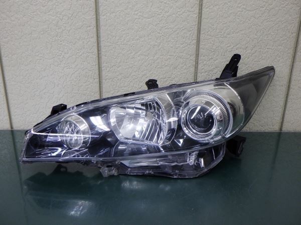 4102642☆ ウィッシュ 20系 前期 左ライト HID ICHIKOH 68-16 ZGE20
