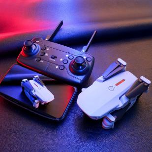 ドローン 4K広角カメラ付き GPS搭載 折り畳み ワンキー離陸/着陸 収納