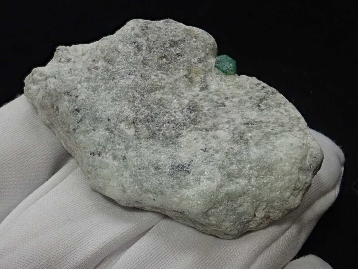 エメラルド パキスタン産 原石 鉱物標本 緑柱石 鉱物 標本 天然石 母岩