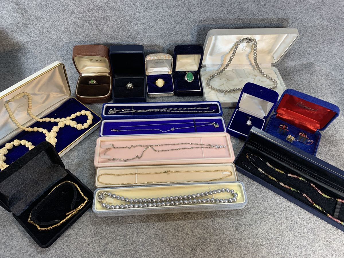 ☆レア☆ Trifari トリファリ & ネックレス 送料198～ 海外製