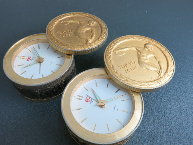 【希少美品】1964 東京オリンピック SEIKO メダル型 置時計 ケース付 東京オリンピック SEIKO 希少美品1964 メダル型 置時計 ケース付