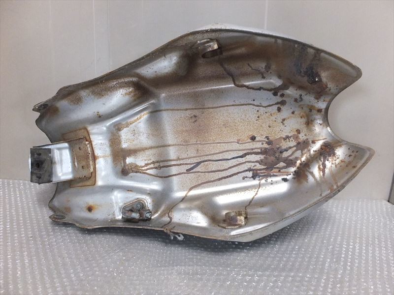 VT250F タンク 当時物 HONDA VT250 [21-0705-9] [ 3762 ] ホンダ