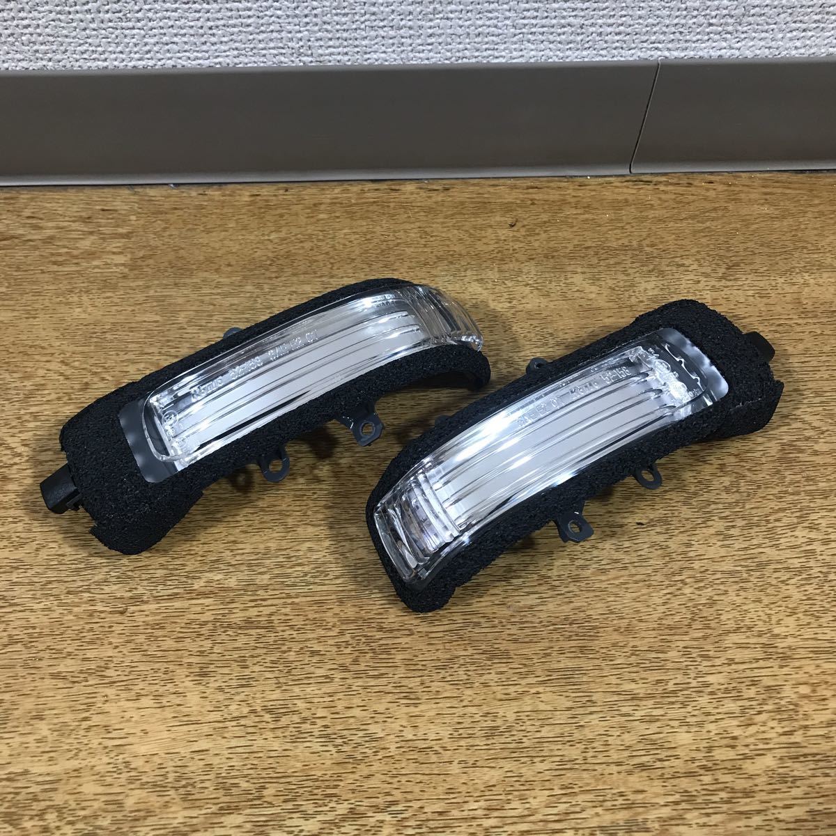 トヨタ純正 ドアミラーウインカー 左右セット | CARDSCZAR.COM