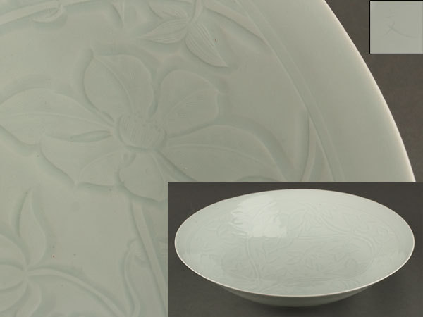 C675 小磯良平 作 鳴海製陶 謹製 東京大学 赤門の 図柄 陶板画作品 です