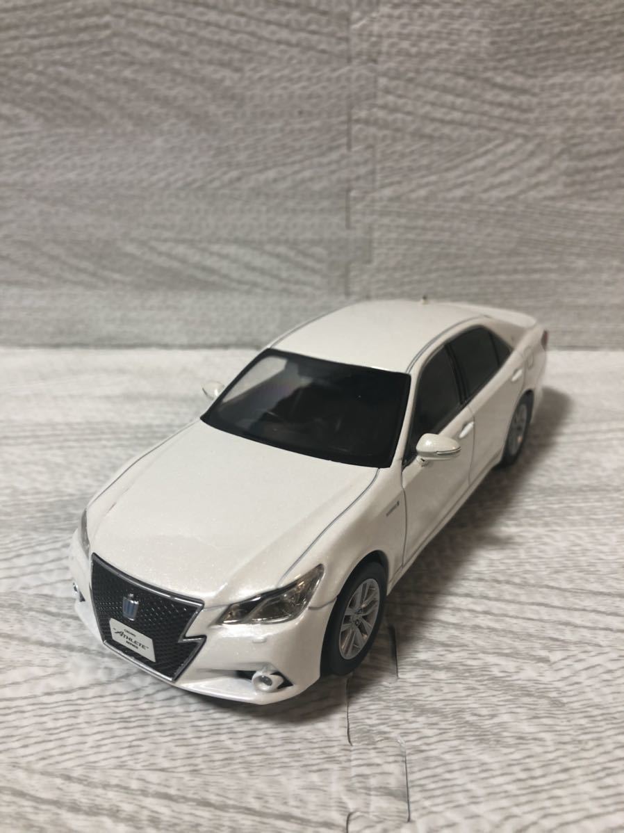 安い，限定セール 1/30 トヨタ クラウンアスリート CROWN 前期 カラーサンプル 非売品 ミニカー プレシャスブラックパール(乗用車)｜売買されたオークション情報、yahooの商品情報をアーカイブ公開 - オークファ 乗用車