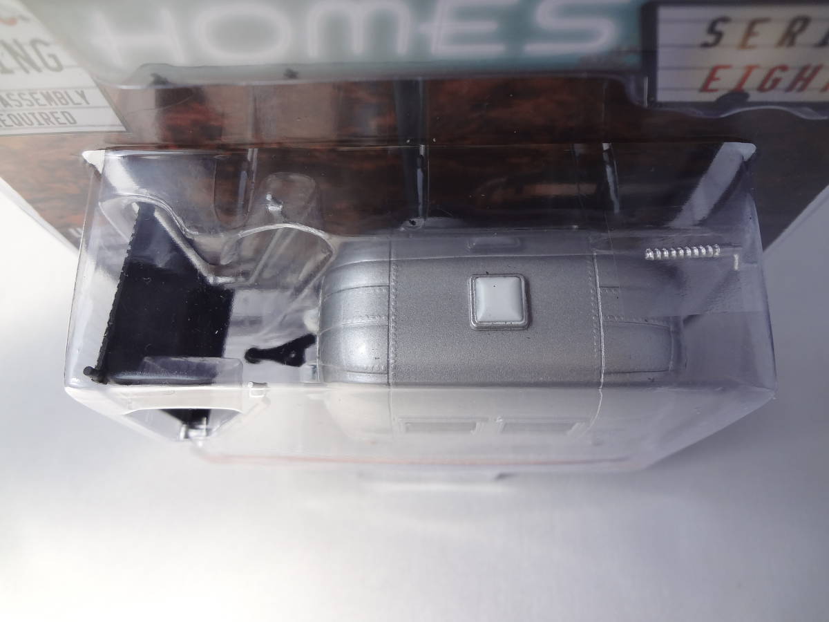 グリーンライト GREENLIGHT 1/64 1972 AIRSTREAM LAND YACHT SAFARI