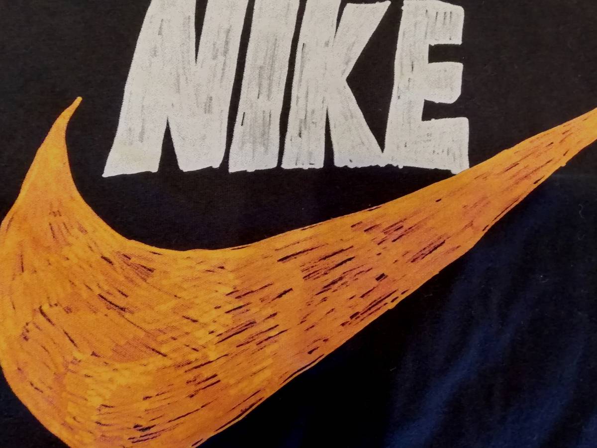 レディース 可愛い Nike 手書き風のオレンジ色ロゴ 後ろテープ付きの黒色半袖tシャツ O O サイズm 文字 ロゴ 売買されたオークション情報 Yahooの商品情報をアーカイブ公開 オークファン Aucfan Com