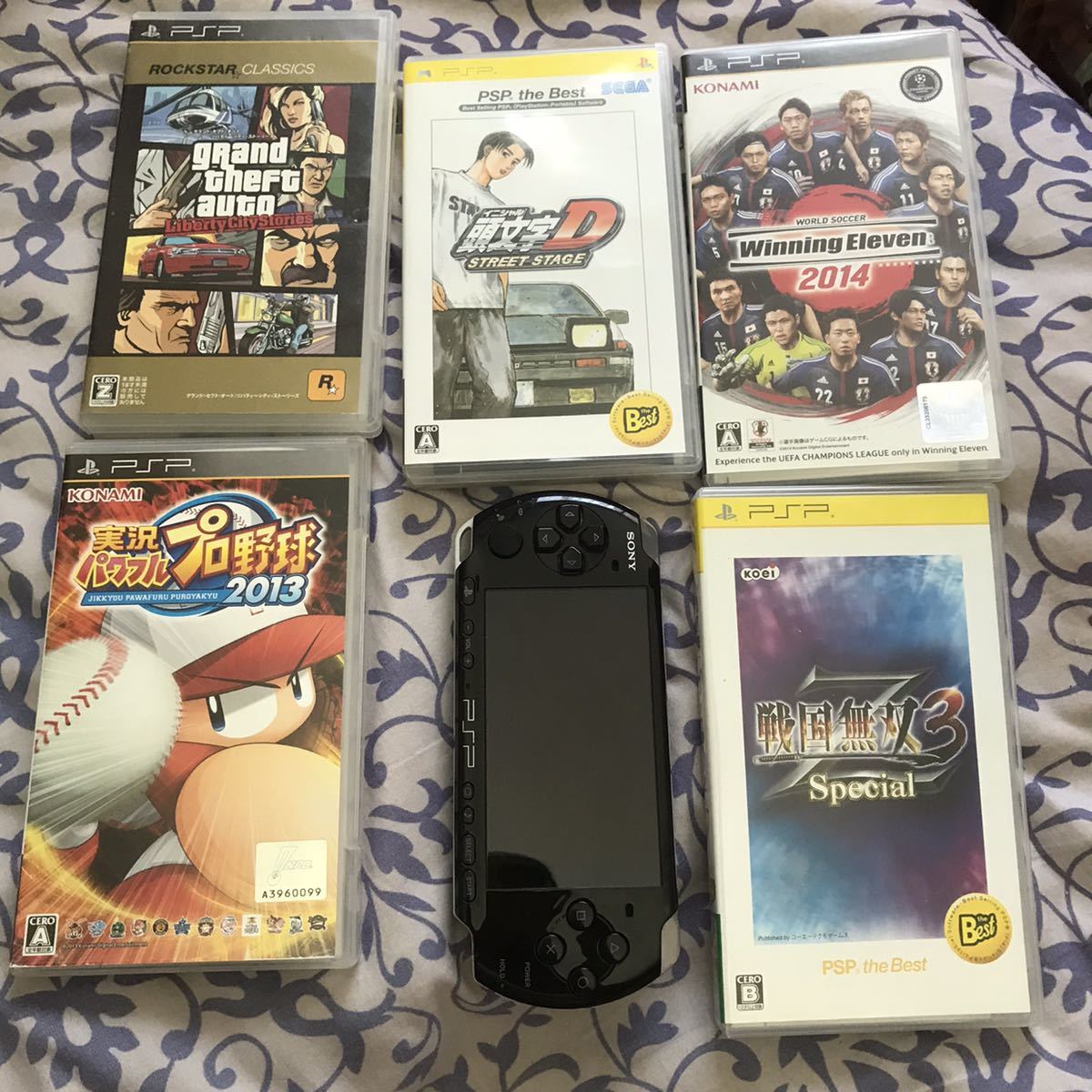 SONY PSP本体＋ソフト5本セット