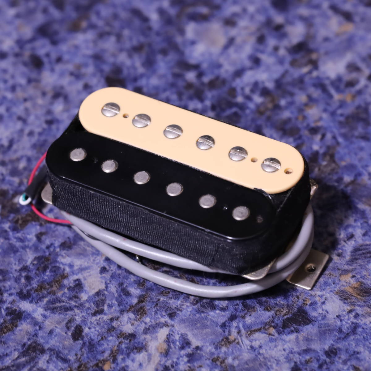 Gibson BurstBucker 3 ゼブラ　4芯 新品.未使用品 Gibson Burst Bucker 3 ゼブラ 状態良好 ご覧いただきありがとうござい