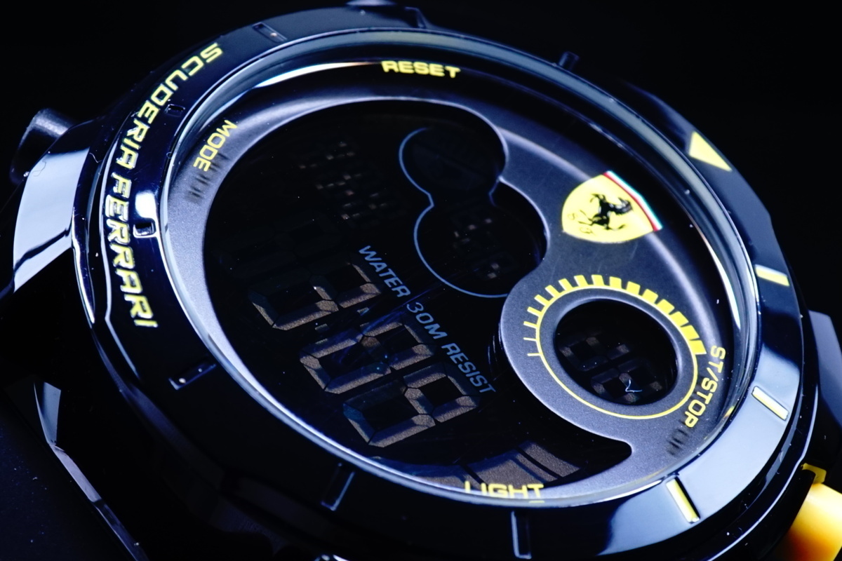 1円×2本 SCUDERIA FERRARI【スクーデリア・フェラーリ】FERRARI公式