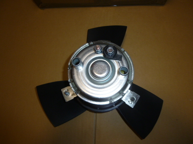 ヴァナゴンT3/カラベルT3用ラジエーターファンモーター新品 電動ファン