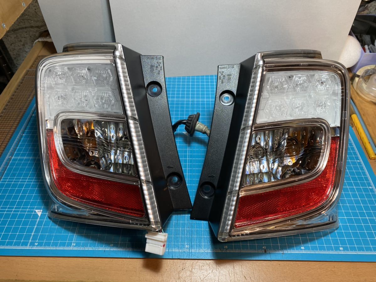 ホンダ フリード 純正 クリア 左右 Led テールランプ Gb3 Gp3 Ichikoh D102 テールライト 売買されたオークション情報 Yahooの商品情報をアーカイブ公開 オークファン Aucfan Com