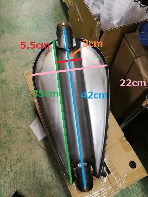 V-Twin製 1.6ガロン ナロースポーツスタータンク スクリューキャップ 