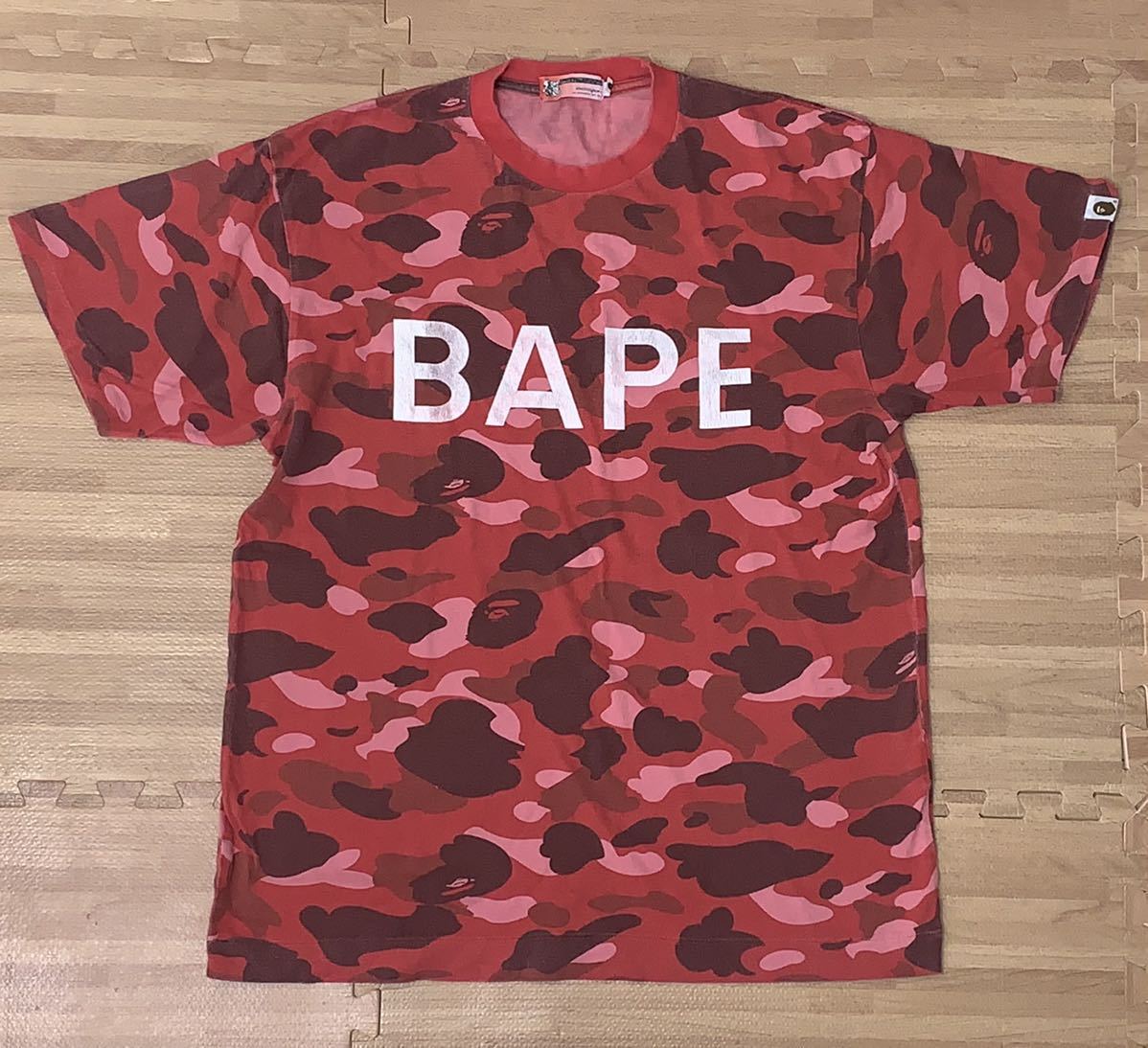  APE BAPE ロゴ Tシャツ レッドカモ L シャーク(Lサイズ)｜売買されたオークション情報、yahooの商品情報をアーカイブ公開 - オークファン 男性用