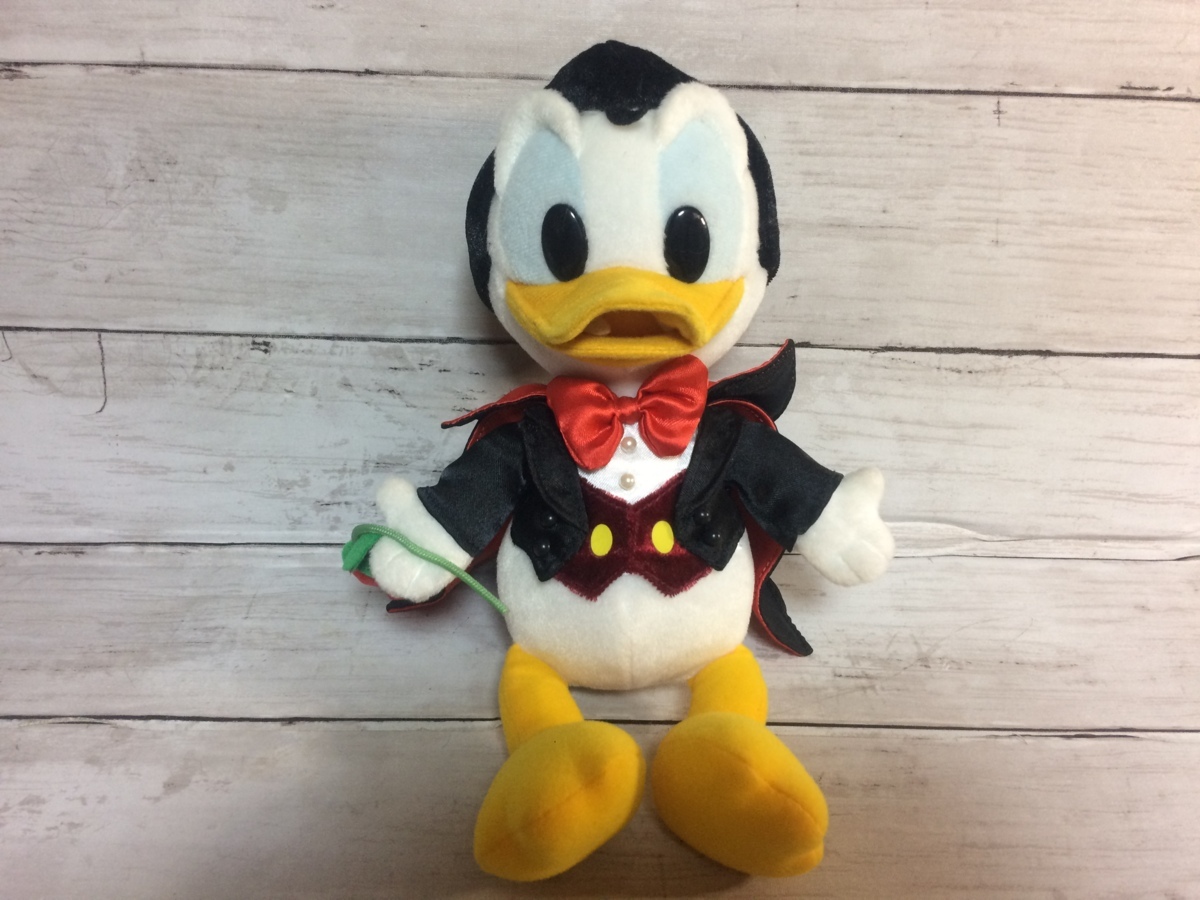 ディズニー Tdr ドナルド ドラキュラ ぬいぐるみ 東京ディズニーランド ハロウィン06 2c125 ディズニー 売買されたオークション情報 Yahooの商品情報をアーカイブ公開 オークファン Aucfan Com
