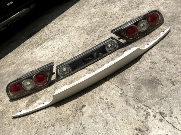 180SX 純正テールランプ ガーニッシュ3点セット テールガーニッシュ 180sx 180SX 純正テールランプ ガーニッシュ3点