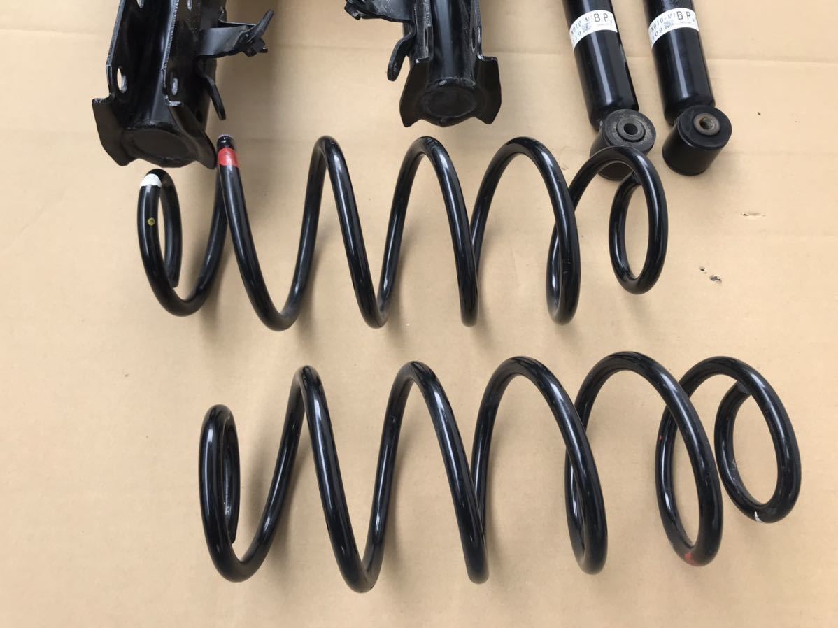 ホンダ フィットハイブリッドRS 純正 サスペンション GP4 フィット