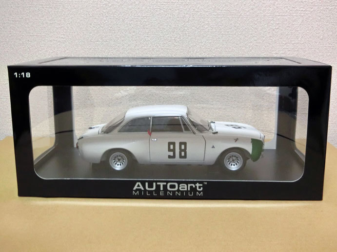 未開封・未使用品】 AUTOart オートアート 1/18 ALFA ROMEO（アルファ