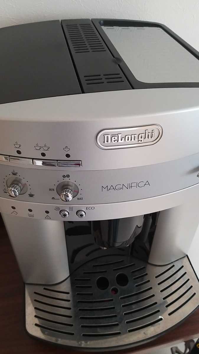 ●DeLonghi●全自動コーヒーマシン●マグニフィカ●ESAM3200S●デロンギ●MAGNIFICA●イタリア製
