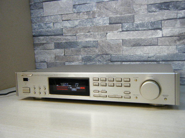 オーディオ機器 動作ok PIONEER FM/AMステレオチューナー F-777 パイオニア