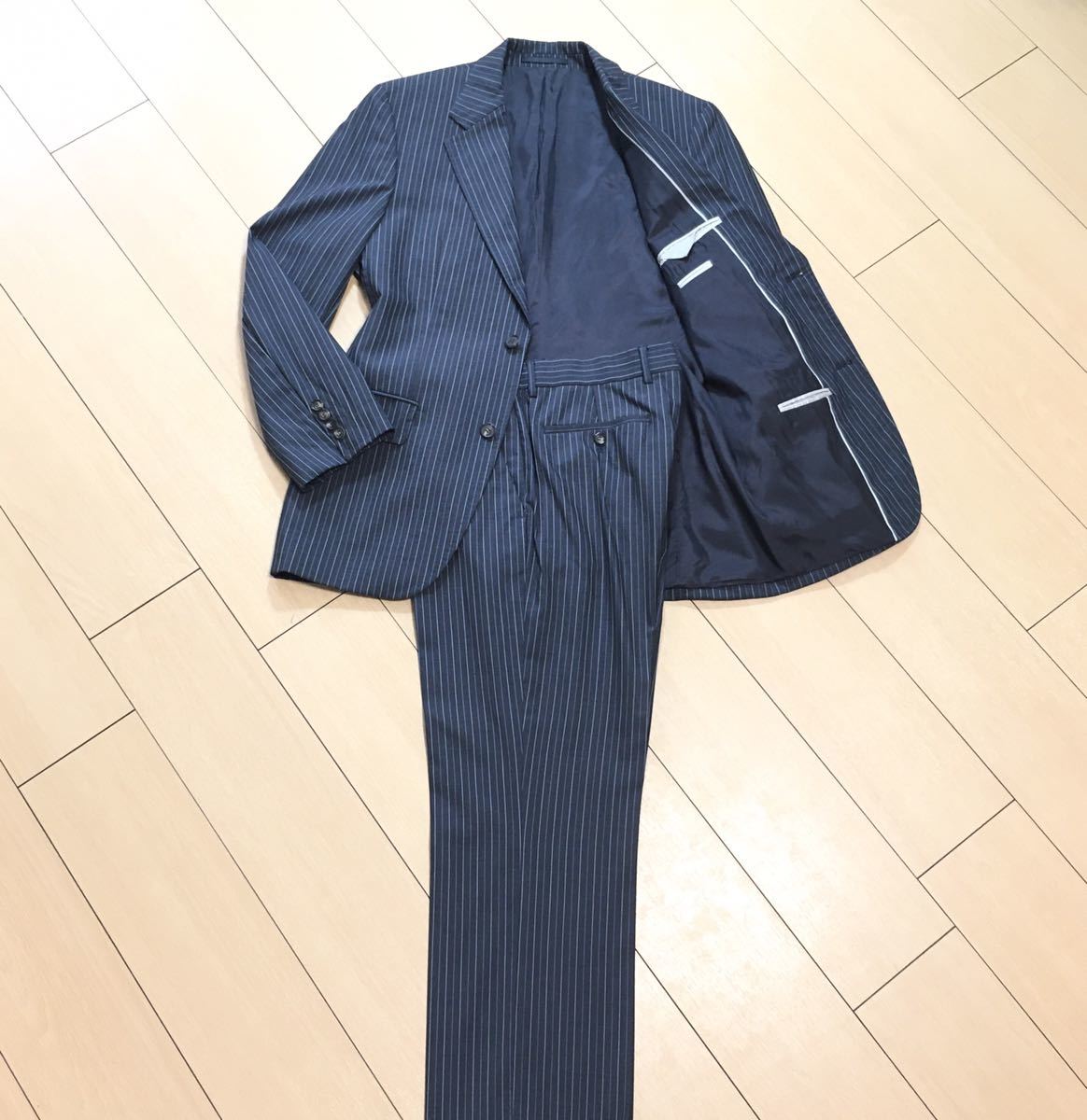 美品☆ヒューゴボス×サマーウール 極上のスタイリッシュな逸品☆グレー