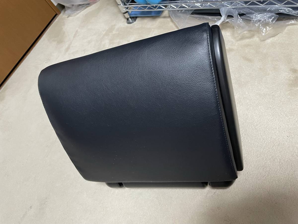 美品１脚のみ★日産純正品★★セレナ★アルファード★オットマン★フットレスト