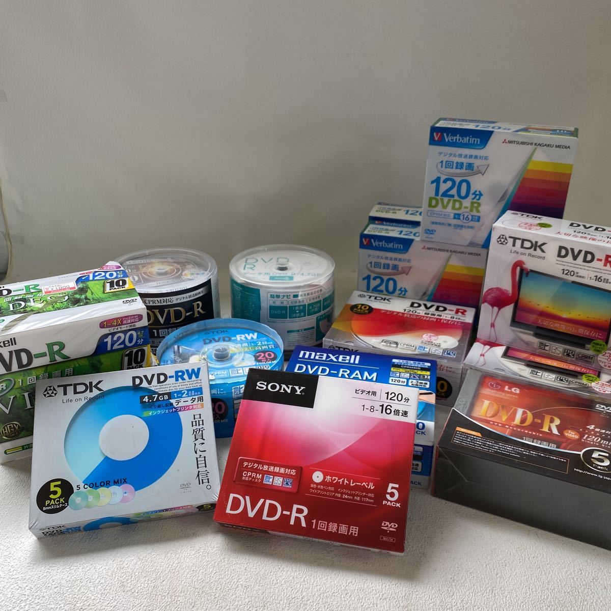 まとめ ほぼ未使用★DVD-R DVD-RW 16個セット maxell マクセル TDK 三菱 MITSUBISHI Verbatim キュリオム Qriom LG ソニー SONY ディスク