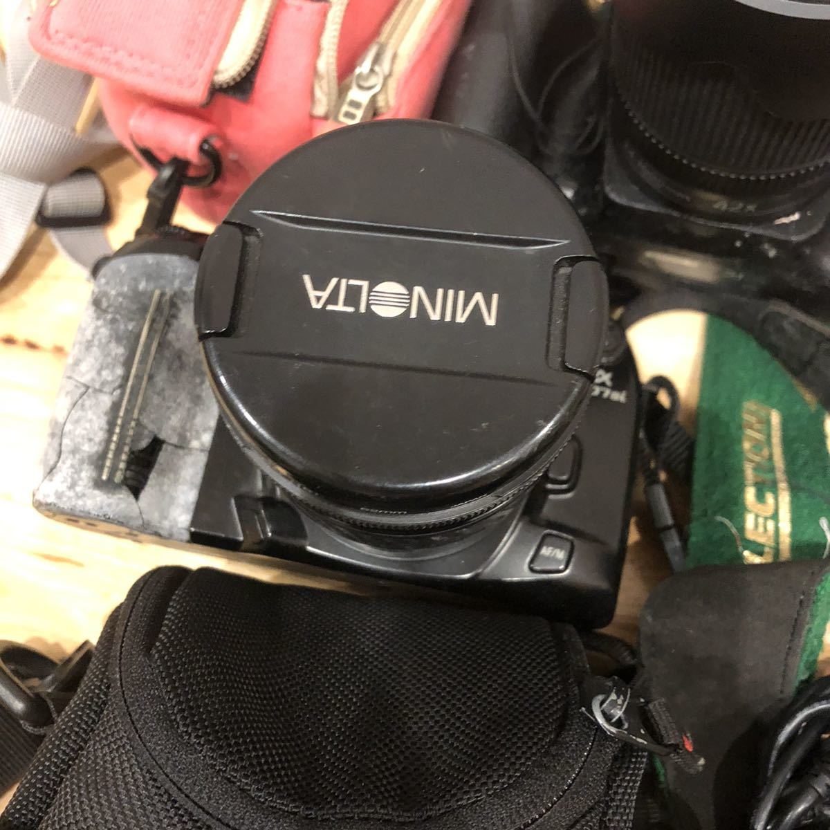 Canon オリンパス MINOLTA FUJIFILM victor sony 一眼レフ デジカメ