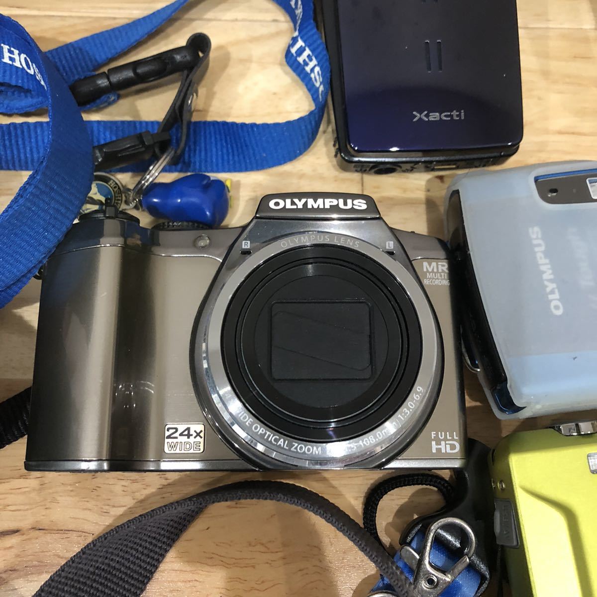 Canon オリンパス MINOLTA FUJIFILM victor sony 一眼レフ デジカメ
