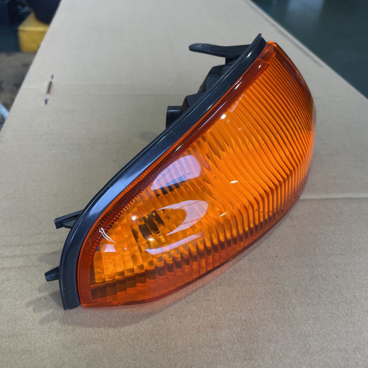 日産 R32 スカイライン 純正 左右コーナーレンズ 美品 ハーネス付き R32 スカイライン コーナーレンズ 左右セット ウィンカー HCR32 前期