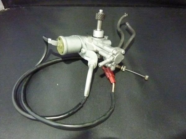 T【a-33】【60サイズ】★89' MC18 オイルポンプ NSR250R/中古/パーツ取り外し品/ジャンク扱い