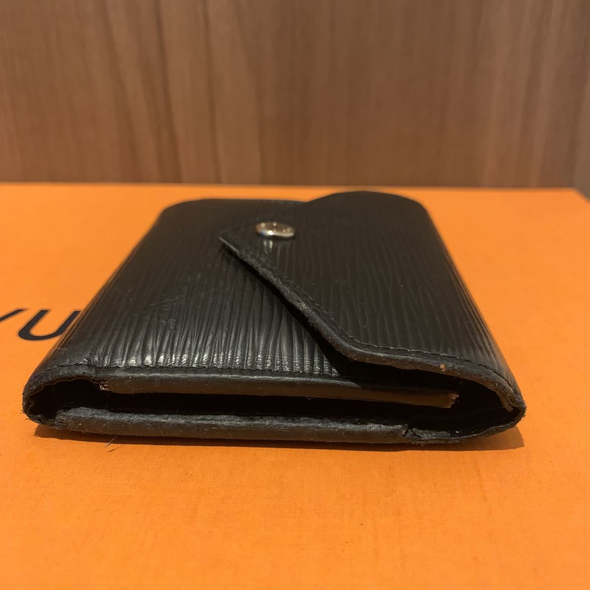 ☆正規品☆美品☆LOUIS VUITTON ルイヴィトン エピ ポルトフォイユ 