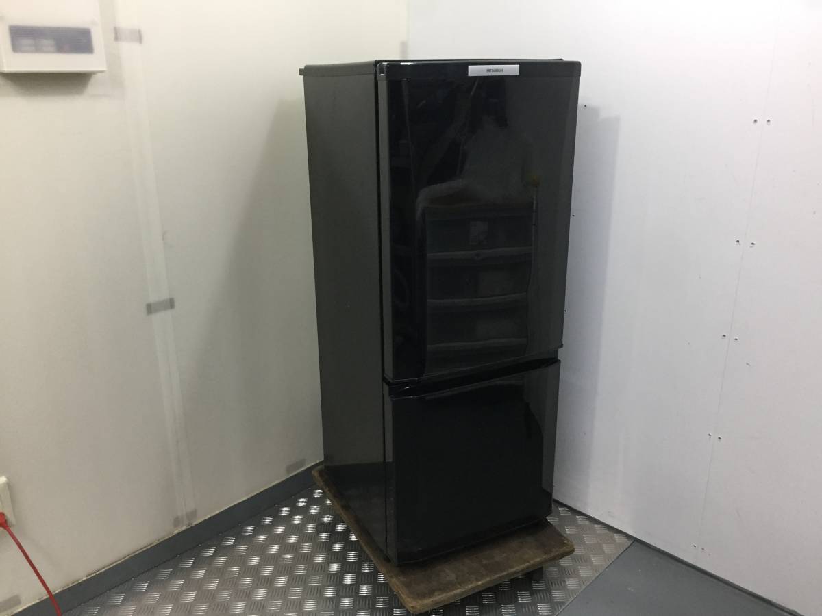 冷蔵庫 三菱 MITSUBISHI 146L 値下げ交渉可 MR-P15T-B 黒 一人暮らし用