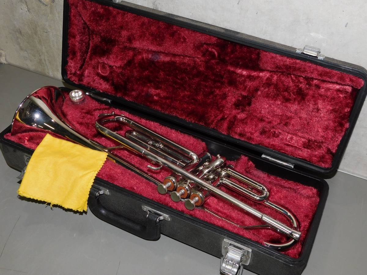 ヤマハ YTR-1310 トランペット マウスピース 純正ハードケース付き 美品】 YAMAHA トランペット YTR-1310 シルバー ハードケース