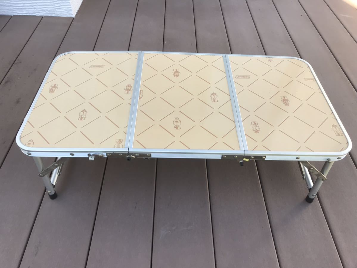 コールマン 三つ折りテーブル