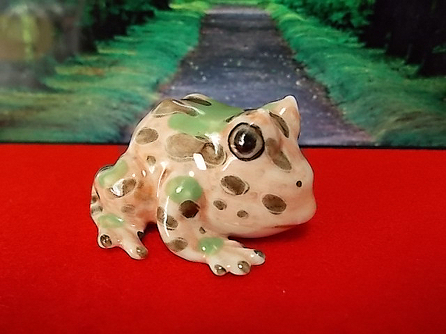 ■ ツノカエル ■ 陶器のミニチュア 　タイ王国製_1