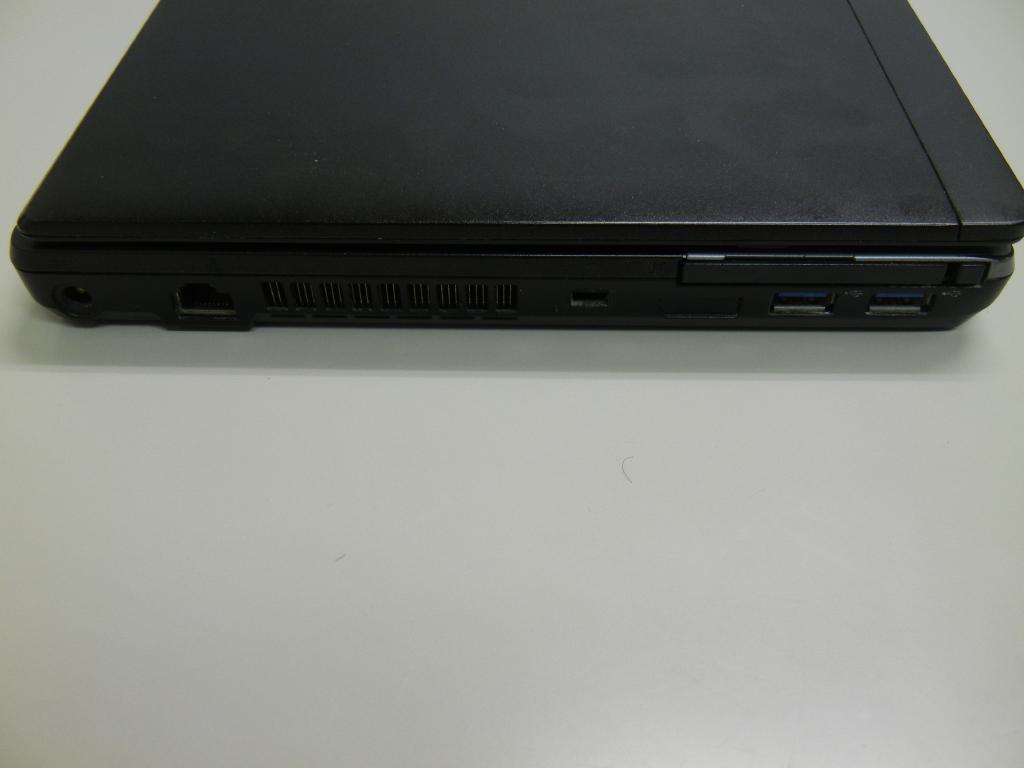 ジャンク キーボードLキー外れている為 FUJITSU 富士通/P772G/ノートPC