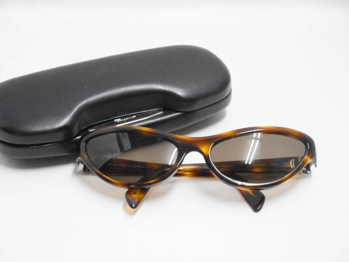 Ferragamo＊べっ甲柄 サングラス