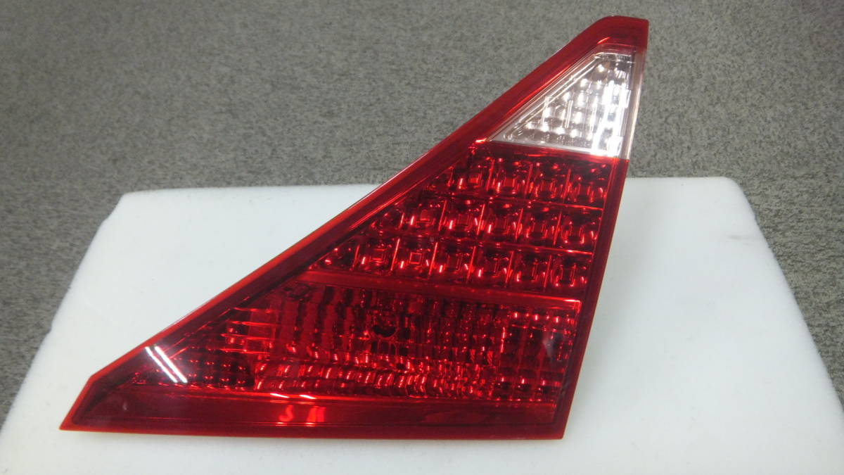 美品 20系 アルファード 純正 テールライト 右内側 KOITO 58-30 0 純正 