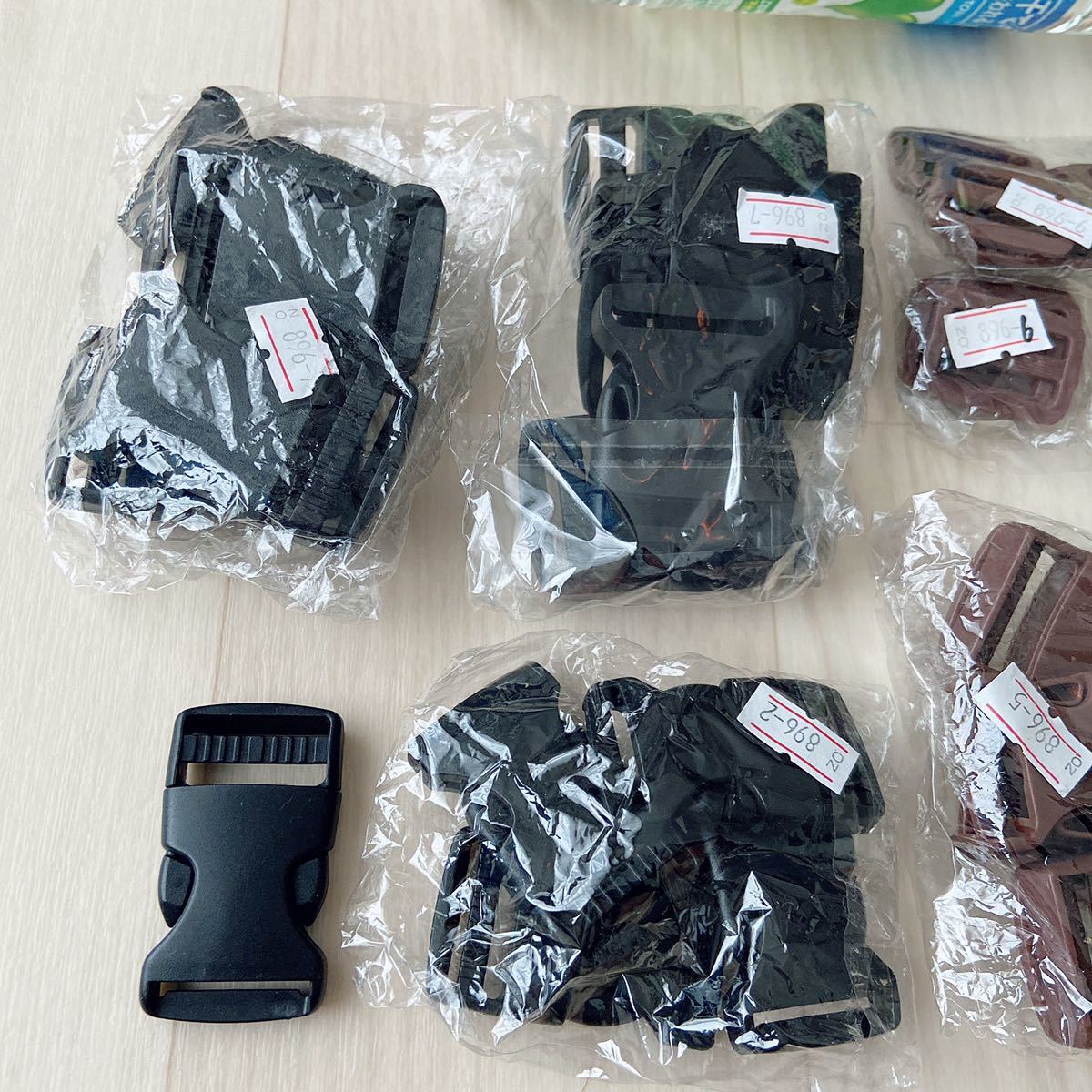 プラスチック バックル 山盛set 手芸 ハンドメイド 洋裁 副資材 材料 金具 角カン ベルト送り黒茶チョコ 25 30 ワッペン 飾り素材 売買されたオークション情報 Yahooの商品情報をアーカイブ公開 オークファン Aucfan Com