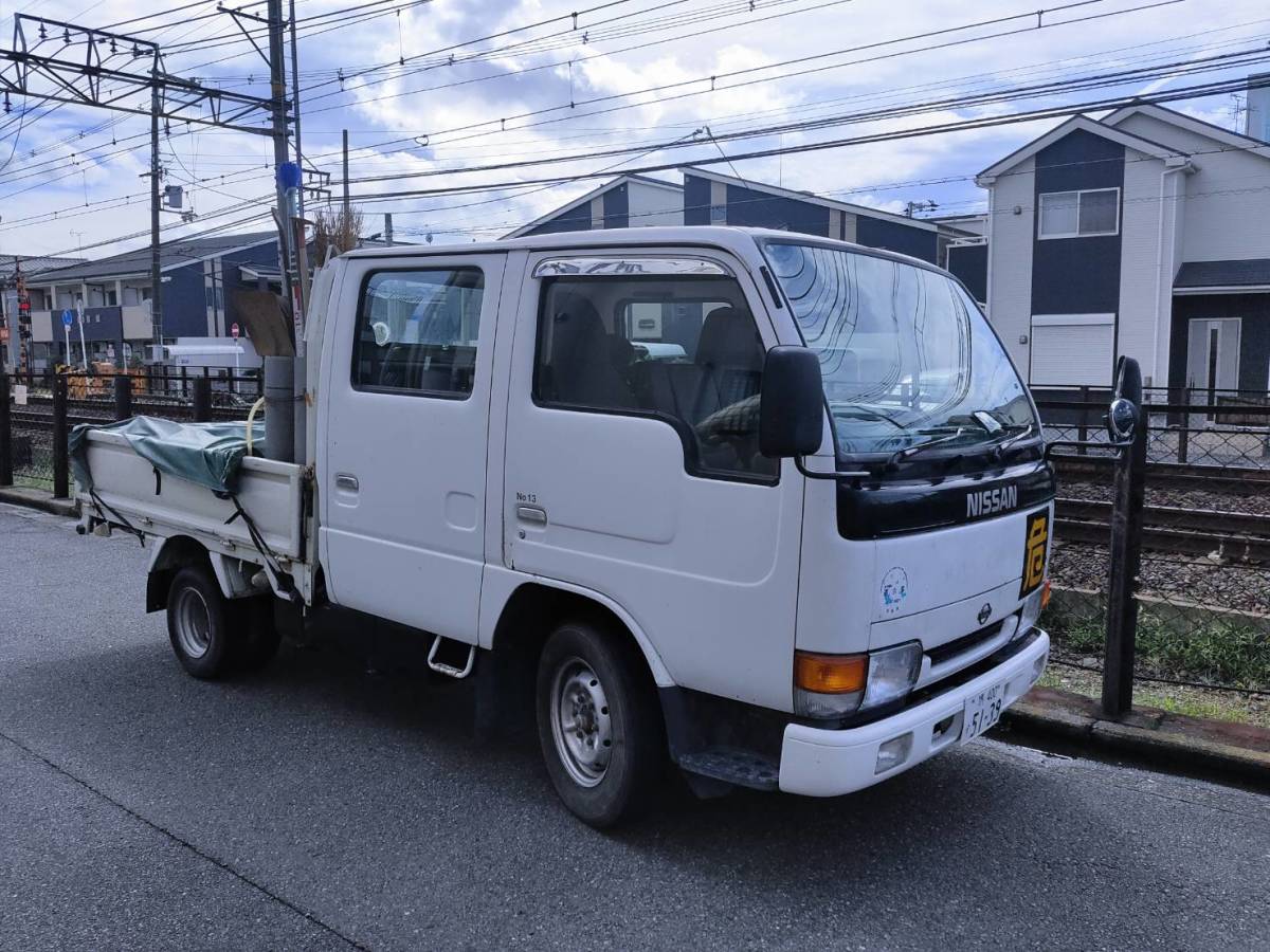日産 ダブルキャブ アトラス アトラストラック 6人乗り 4ナンバーの 