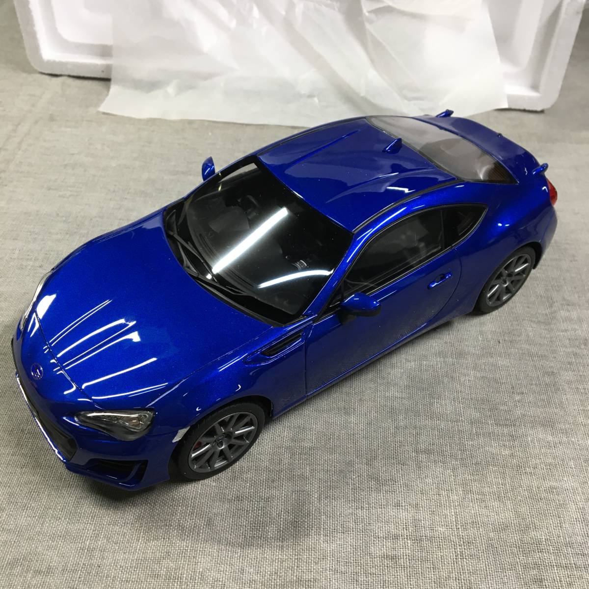 SUBARU ミニカー2台セット＋カタログ他 京商 ミニカー | 京商ミニカー