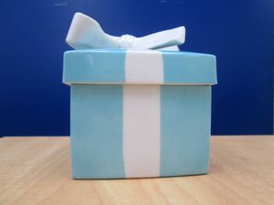 ティファニー 小物入れ 陶器のヤフオク の相場 価格を見る ヤフオク のティファニー 小物入れ 陶器のオークション売買情報は8件が掲載されています